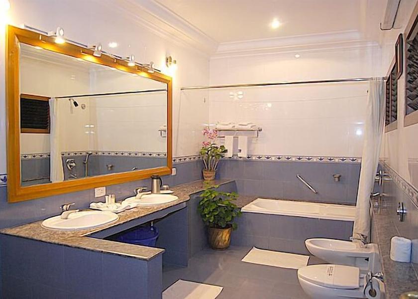 Tamil Nadu Mahabalipuram Bathroom