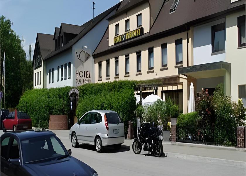 Bavaria Leipheim Hotel Exterior