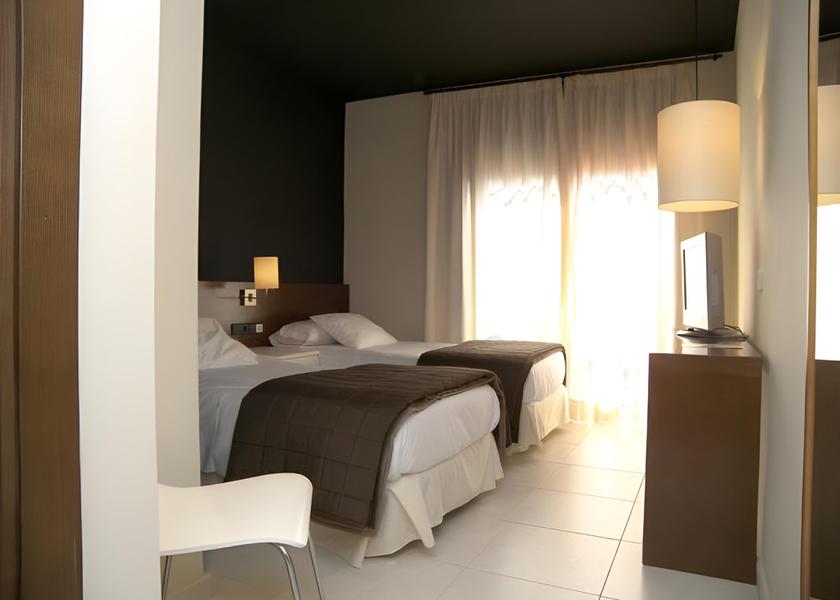 Catalonia Badalona Triple Room