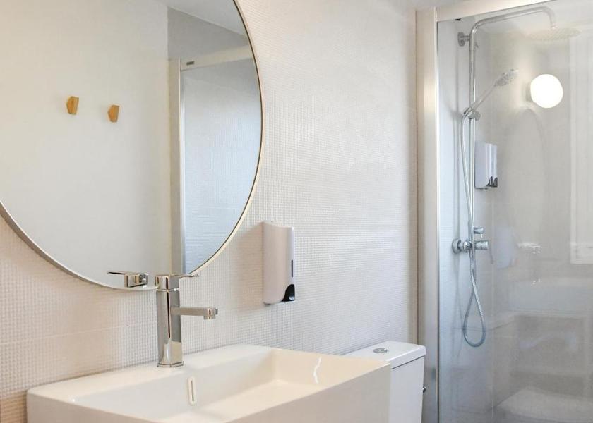 Catalonia Banyoles King Room with Pool View