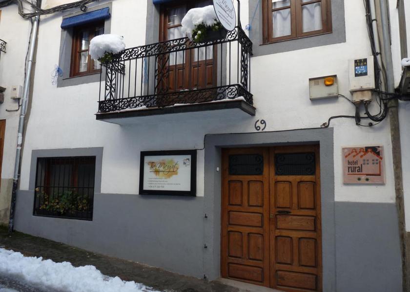 Castile and León Candelario entrance