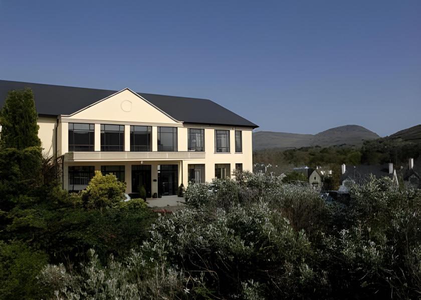 Kerry (county) Kenmare exterior view