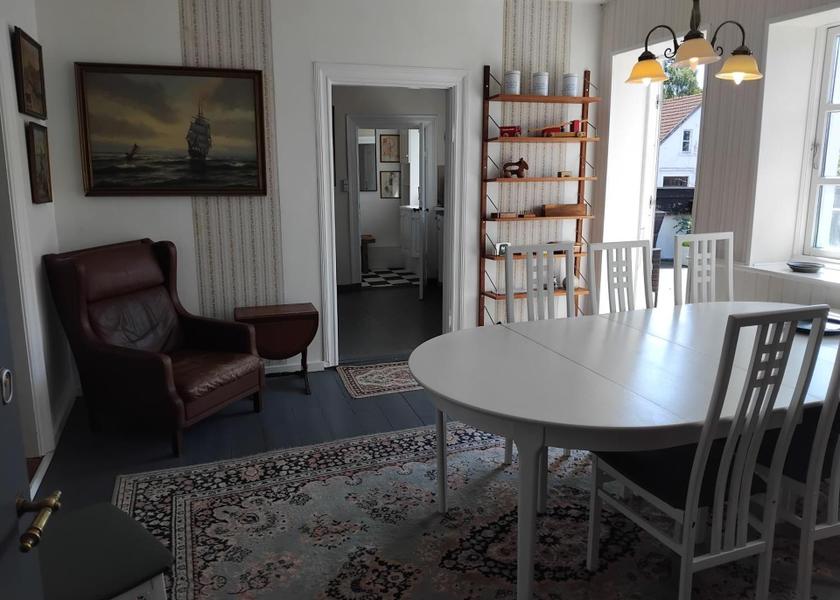 shared lounge/tv area