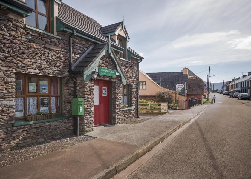 Kerry (county) Dingle exterior view