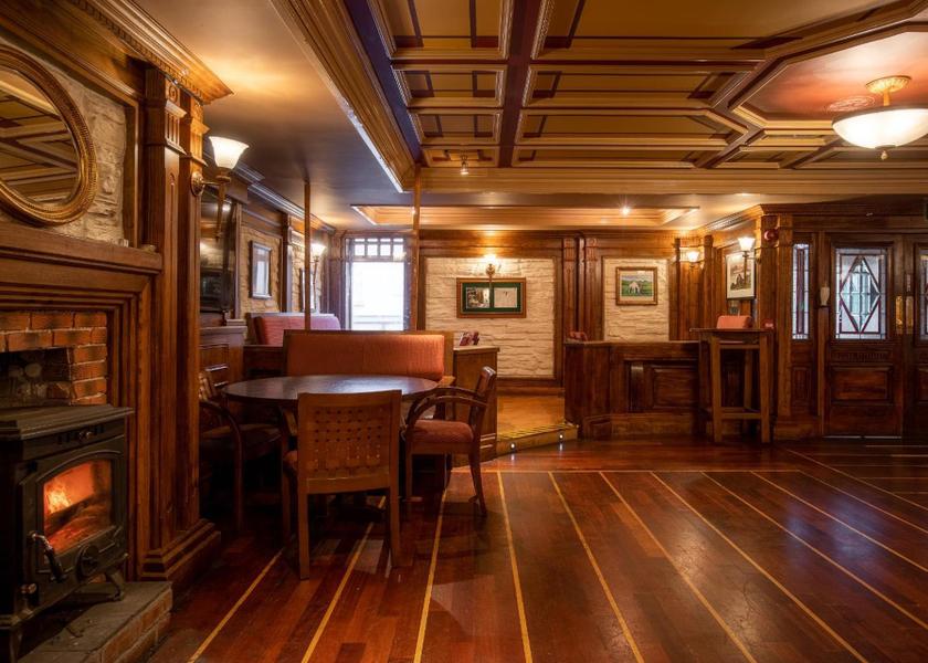 Kerry (county) Dingle bar/lounge