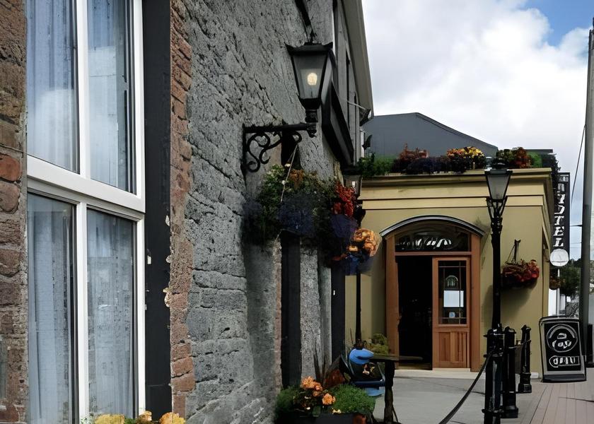 Clare (county) Lisdoonvarna exterior view