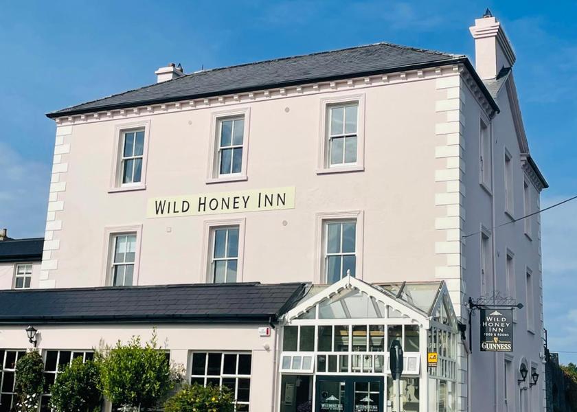 Clare (county) Lisdoonvarna exterior view