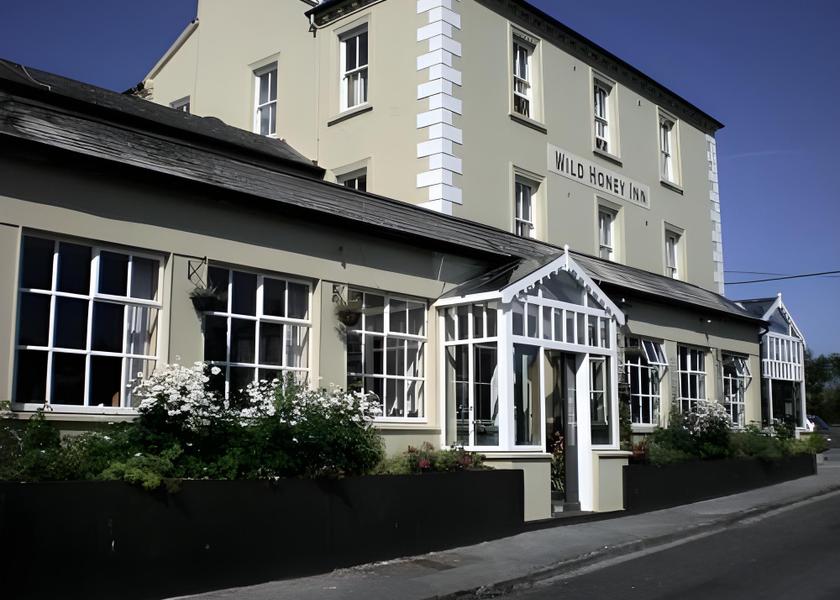 Clare (county) Lisdoonvarna exterior view