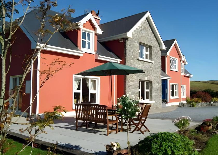 Clare (county) Lisdoonvarna surrounding environment