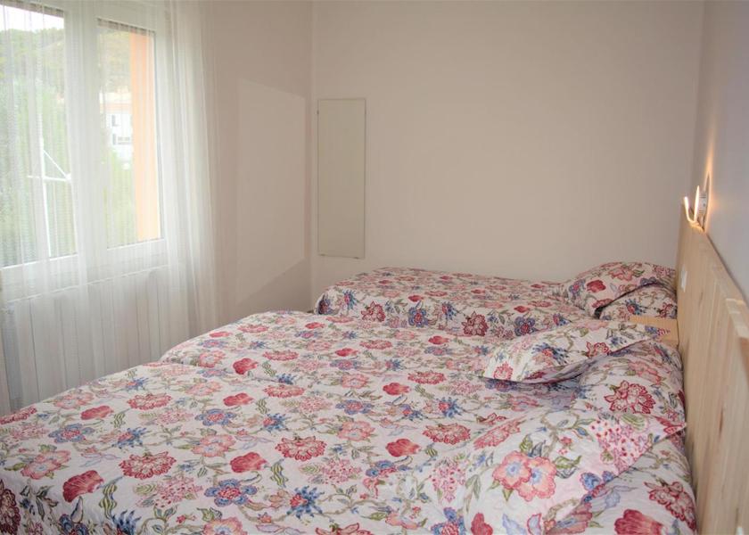 Navarre Estella Triple Room with Shared Bathroom