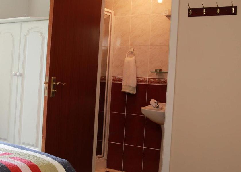 County Monaghan Emyvale Double Room with Private Bathroom