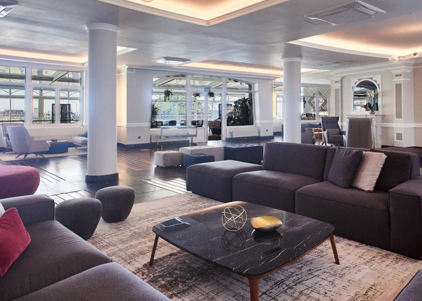 Basque Country Lekeitio shared lounge/tv area