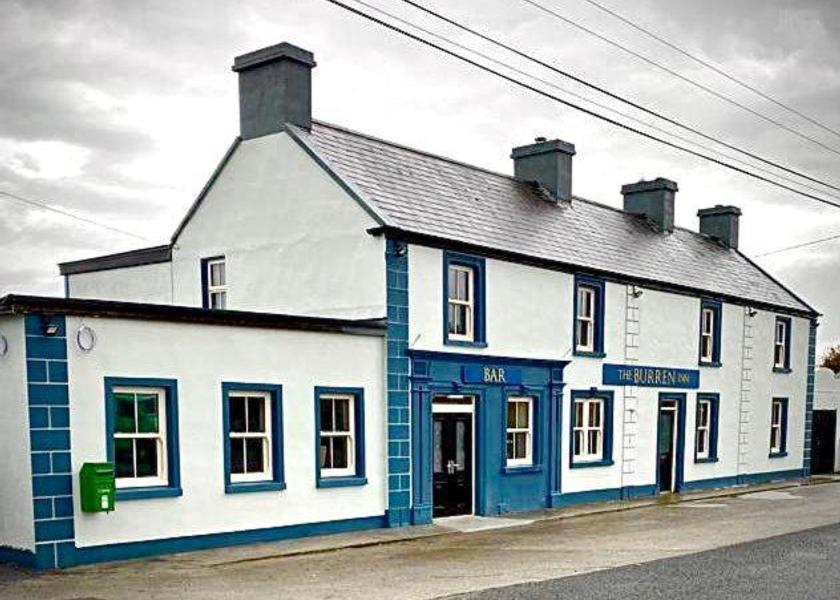 County Clare Kilkeedy Hotel Exterior