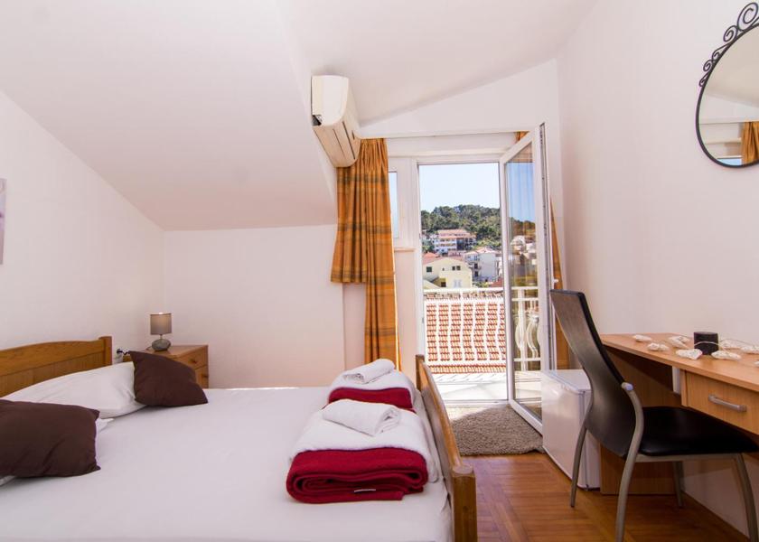 Split-Dalmatia Trogir Double Room with Balcony and Sea View