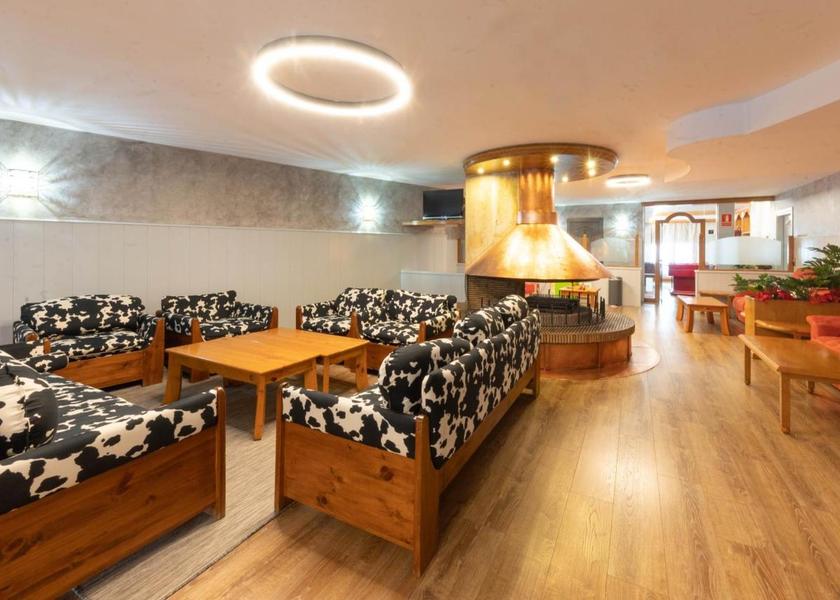  Encamp shared lounge/tv area