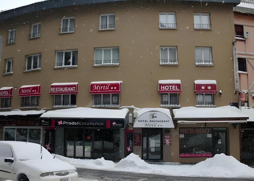 Encamp Pas de la Casa exterior view