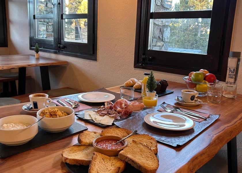  Sant Julia de Loria food and beverages