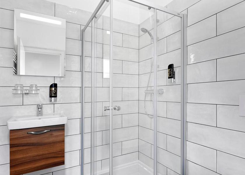 Primorje-Gorski Rab Double Room with Balcony and Sea View