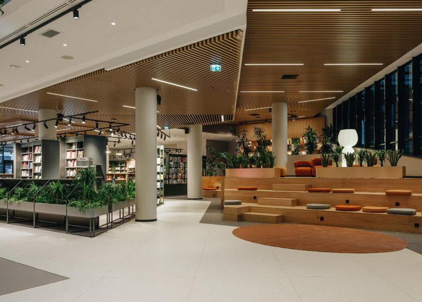 shared lounge/tv area