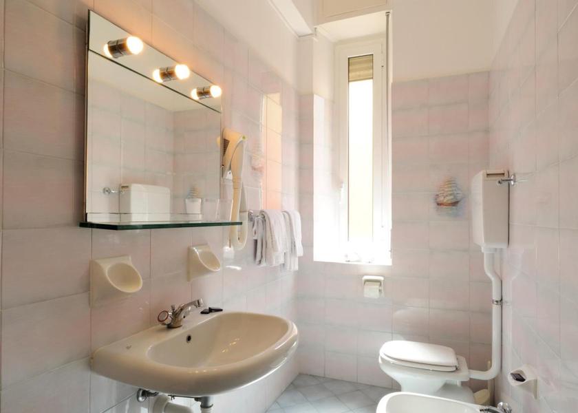 Liguria Alassio Triple Room