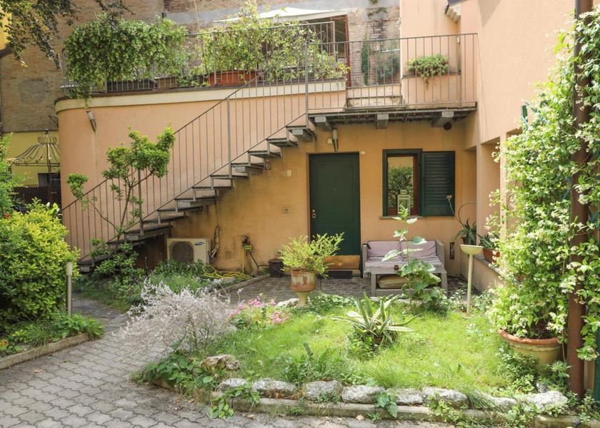 Emilia-Romagna Bologna garden