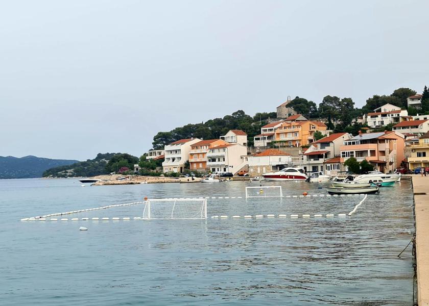 Sibenik-Knin Tisno water park
