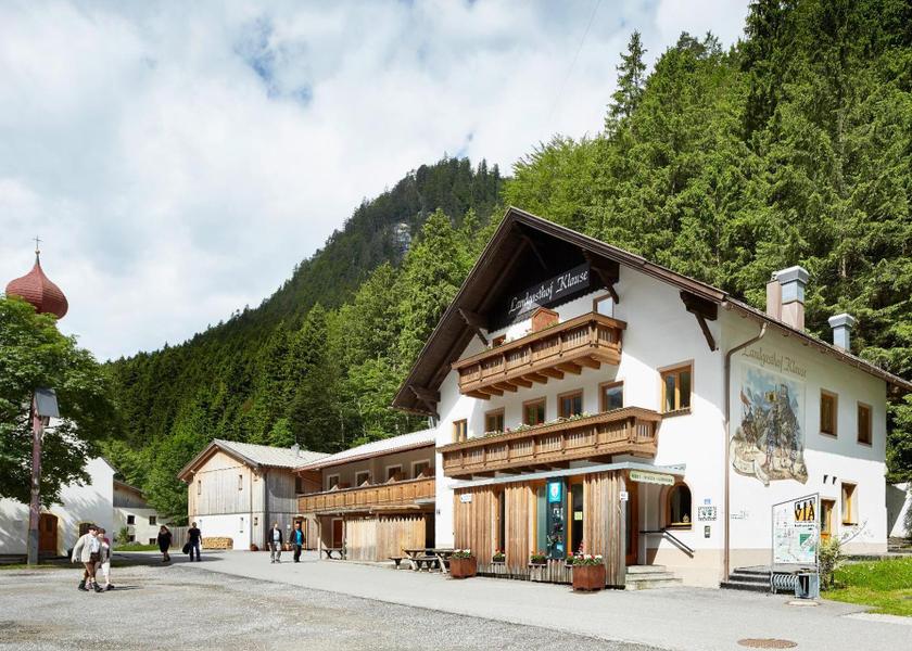 Tyrol Reutte Entrance