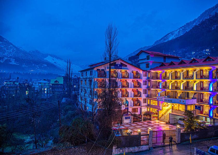 Himachal Pradesh Manali Hotel Exterior