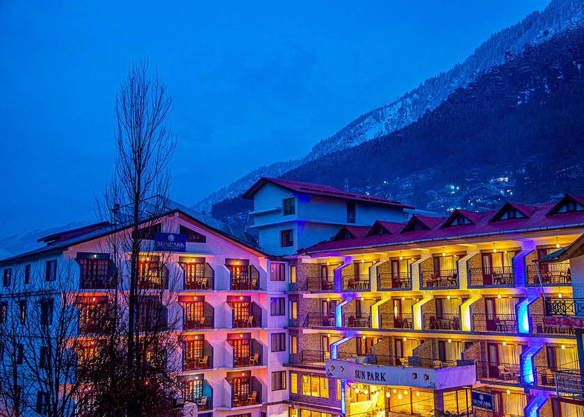 Himachal Pradesh Manali Hotel Exterior