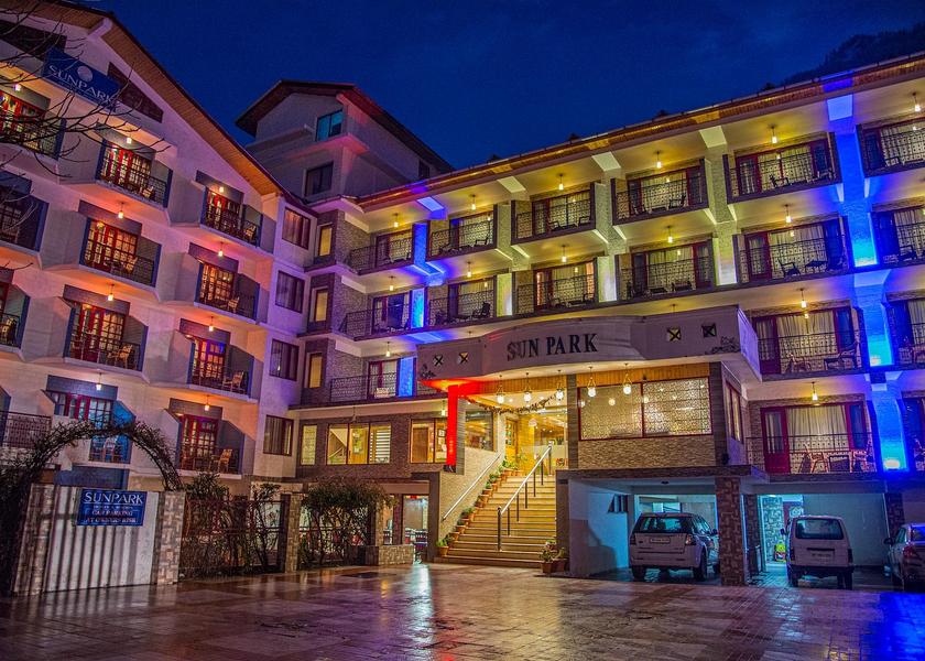 Himachal Pradesh Manali Hotel Exterior