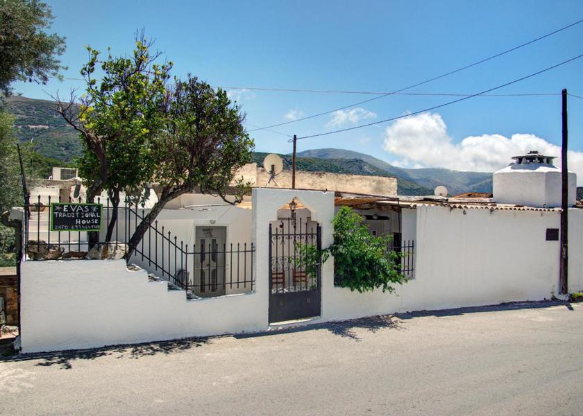 Crete Kissamos exterior view