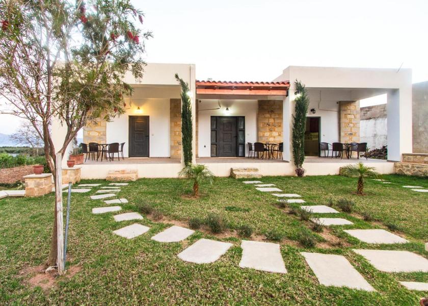 Crete Kissamos garden