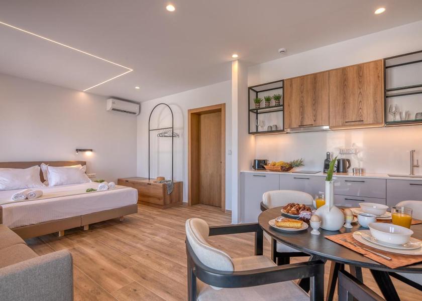 Crete Kissamos Family Studio