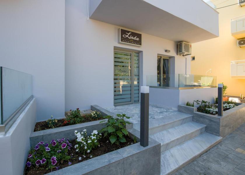 Crete Platanias exterior view