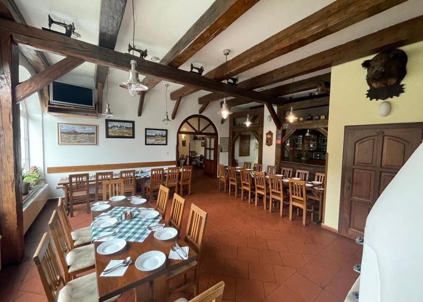 restaurant