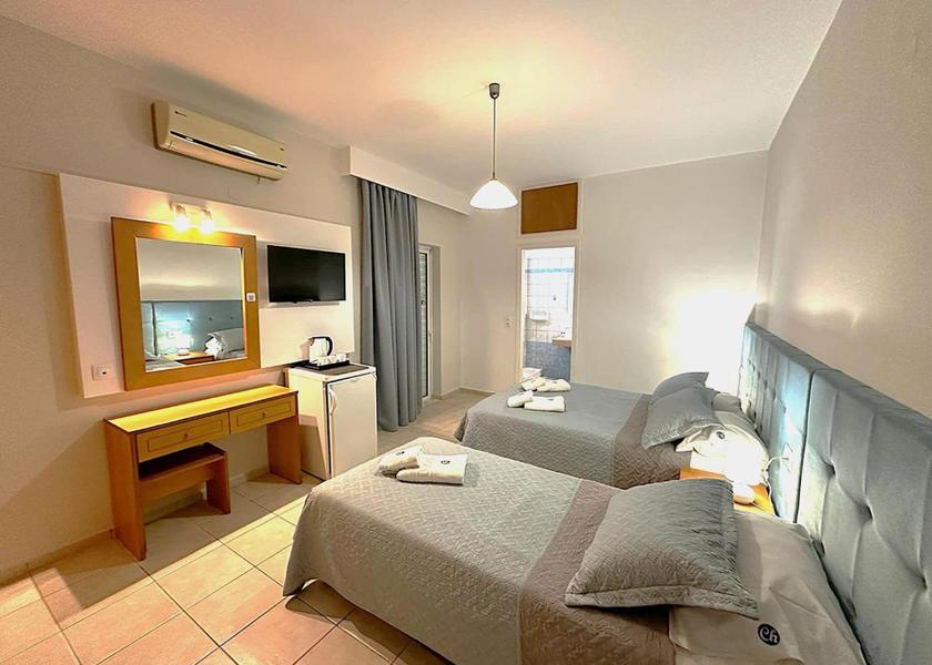 Crete Malevizi Triple Room