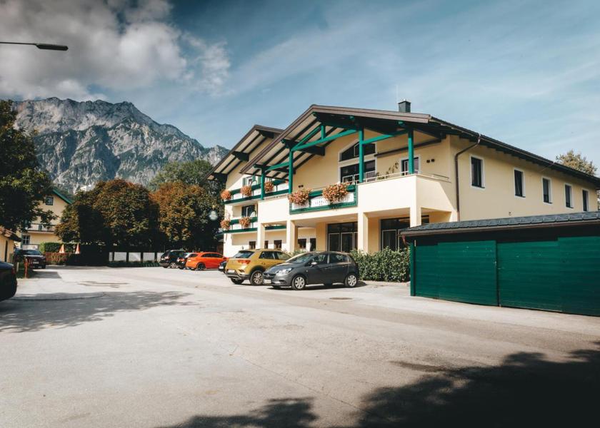 Salzburg State Hallein entrance