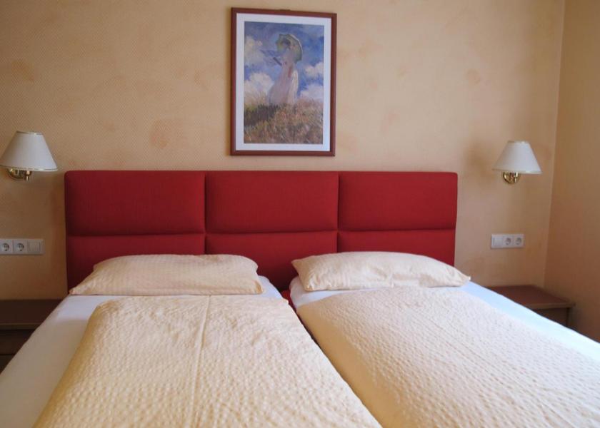 Baden-Württemberg Erbach Double Room with Private Bathroom