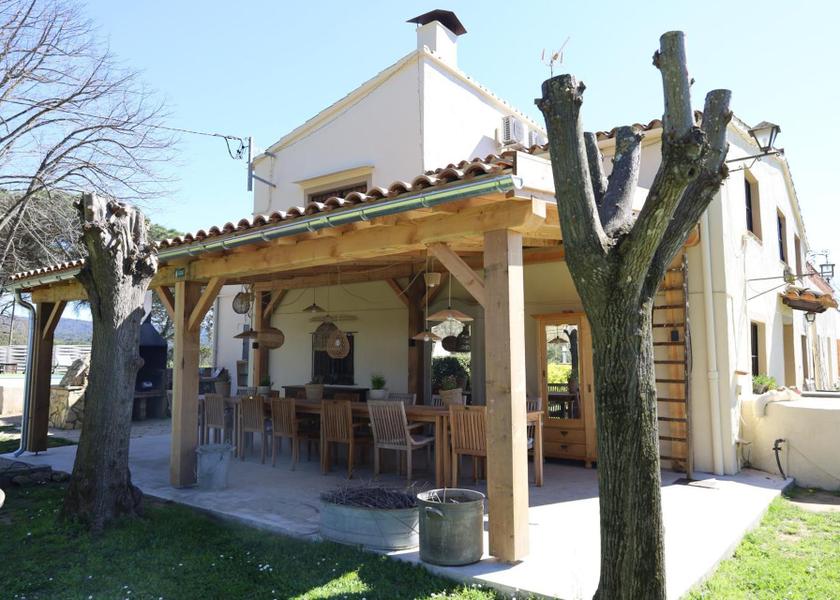 Catalonia Vidreres exterior view