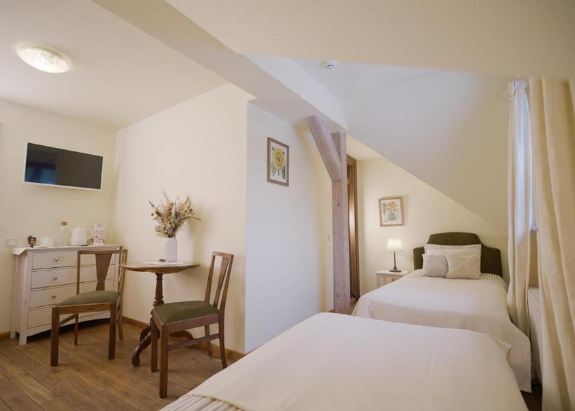  Cesis Twin Room Christian