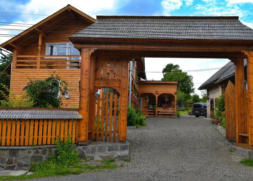 Maramureş Ocna Sugatag exterior view