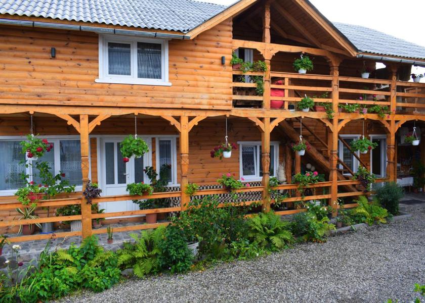 Maramureş Ocna Sugatag exterior view