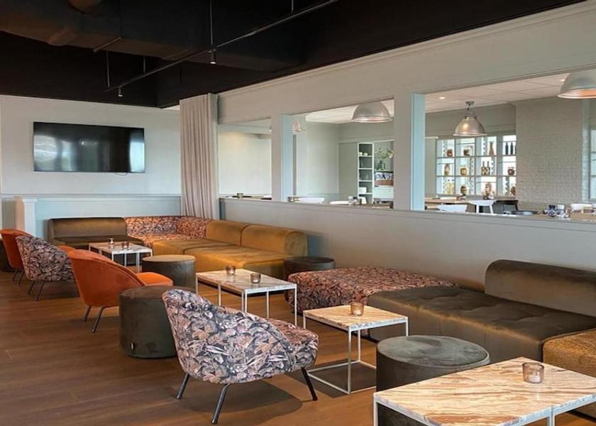 Limburg Maastricht Bar (on property)