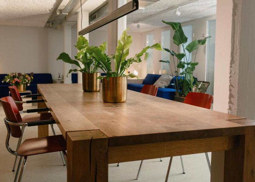 shared lounge/tv area