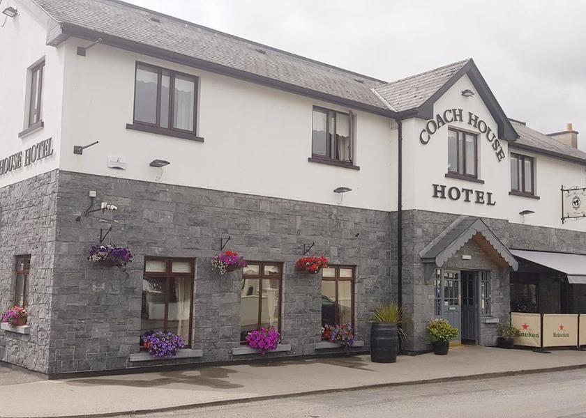 Sligo (county) Ballymote Hotel Exterior