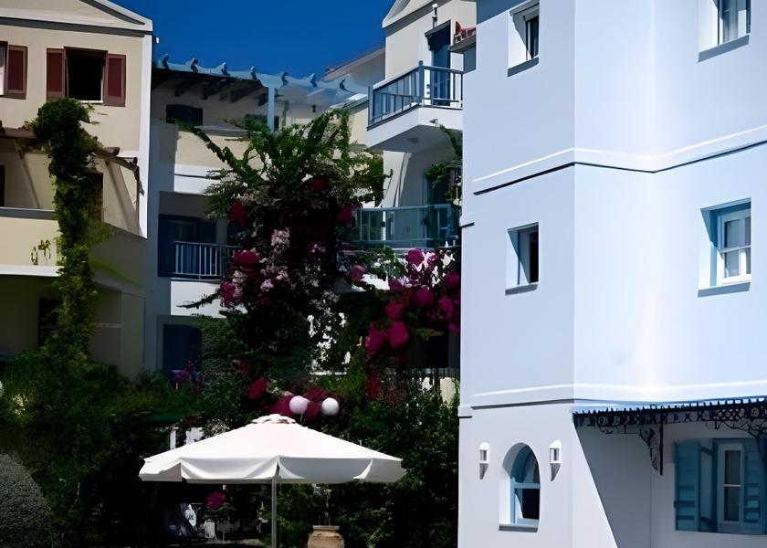 Attica Poros exterior view