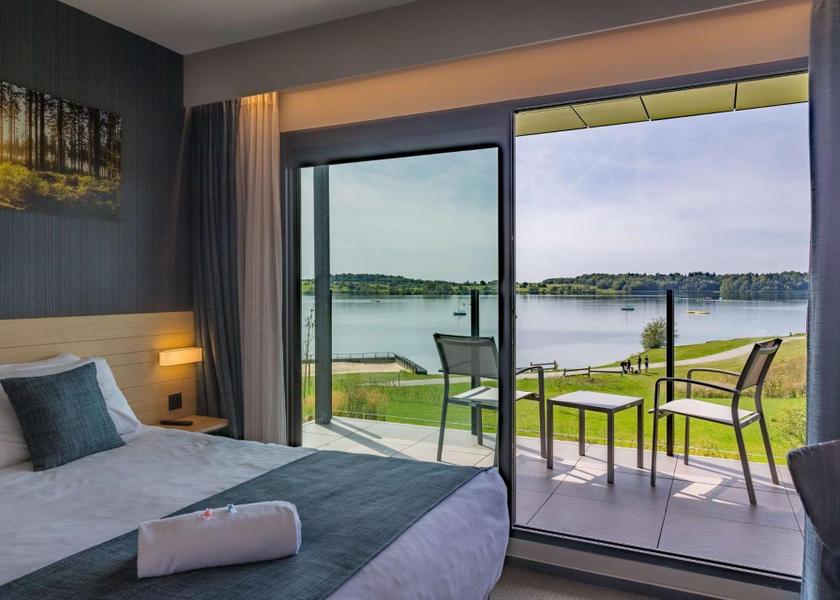 Walloon Region Froidchapelle King Room with Lake View