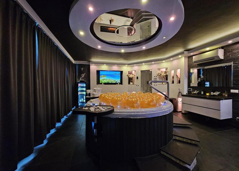 Flevoland Almere facilities