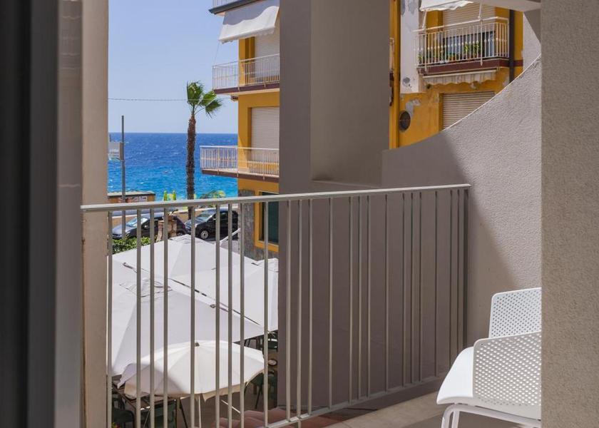 Sicily Letojanni Double Room with Balcony and Sea View