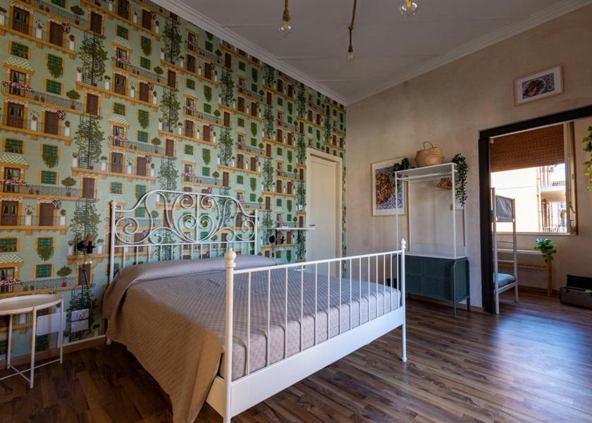 Sicily Aci Castello bed